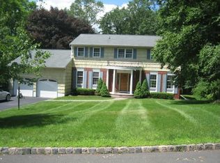 10 Powder Horn Ter, Randolph, NJ 07869
