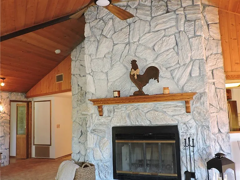 26931 Columbia Way — Photo 24