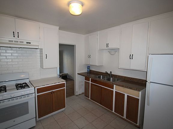 4th image of 847-851 Felspar St #849
