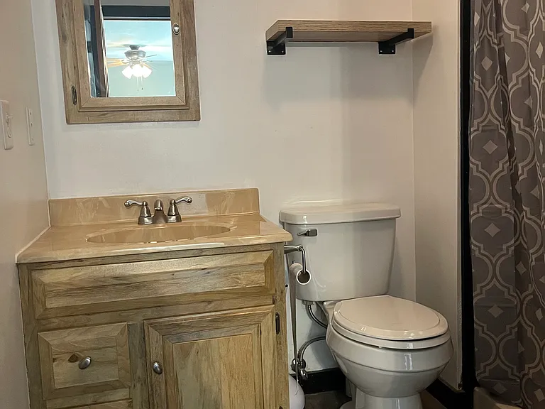 4051 E Forest Glen Ave — Photo 13