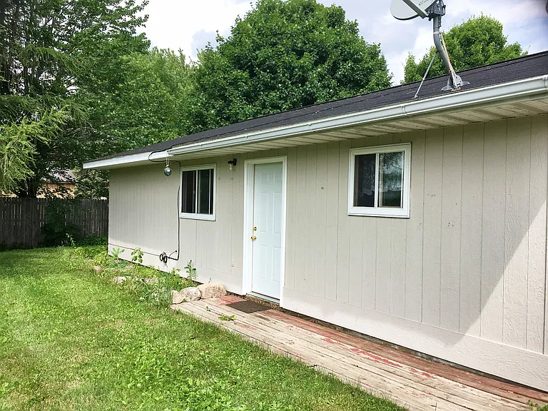 209 E Wood Ave — Photo 8