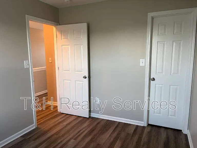7952 Amadeus Dr — Photo 25