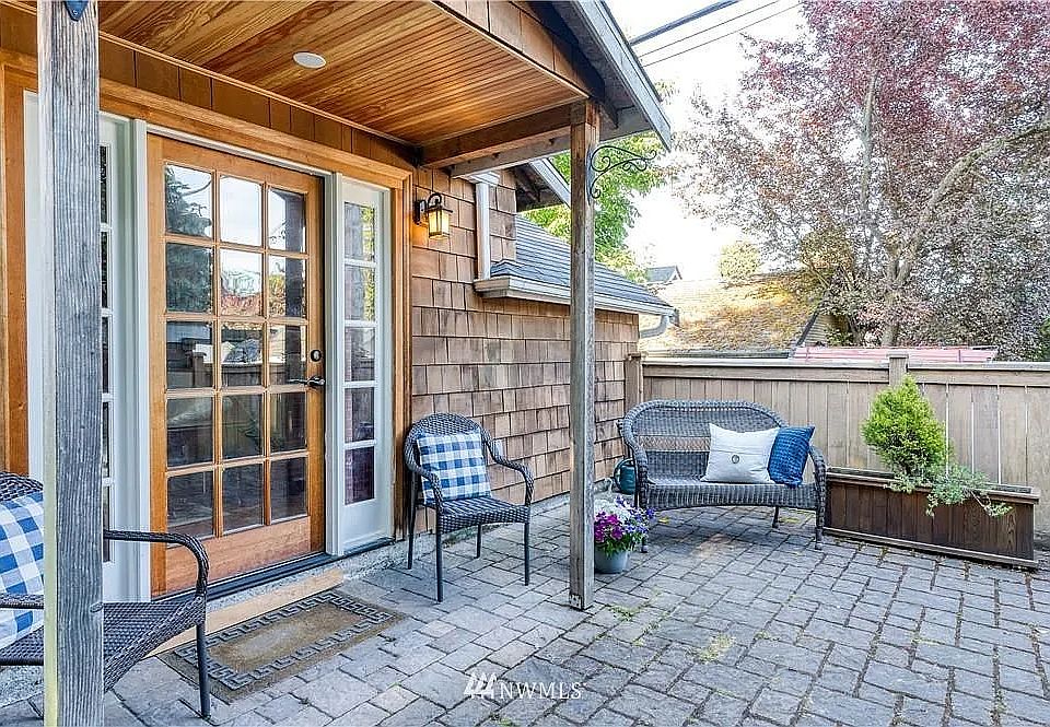 1st image of 5224 18th Ave NE #1