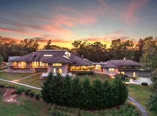 240 S Crest Rd, Chattanooga, TN 37404