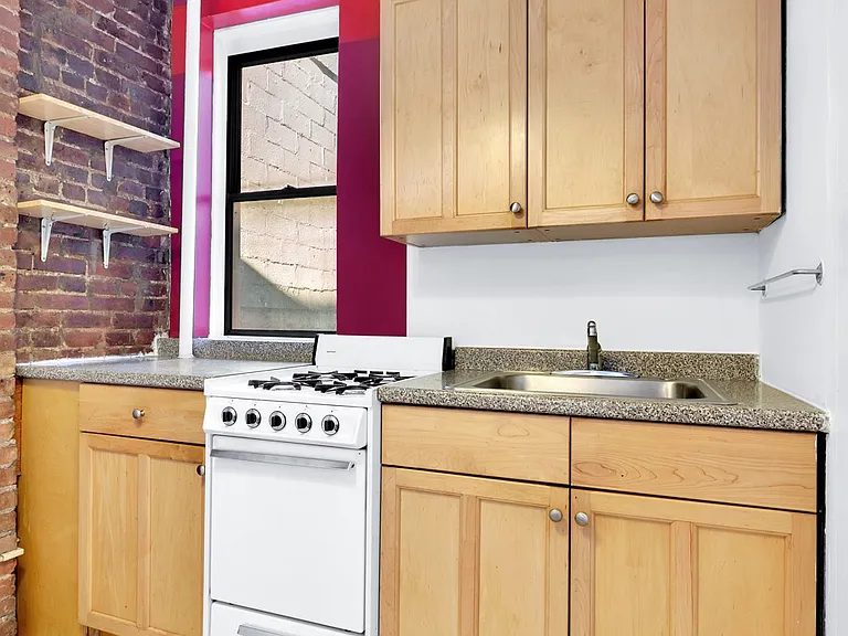 448 W 54th St #5D — Photo 5