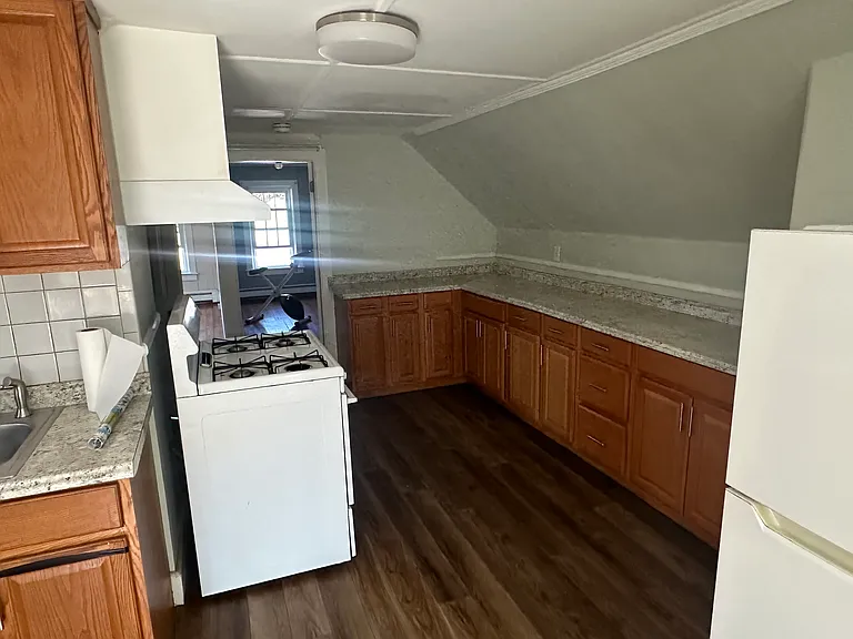 20 Peck Ave #3 — Photo 3