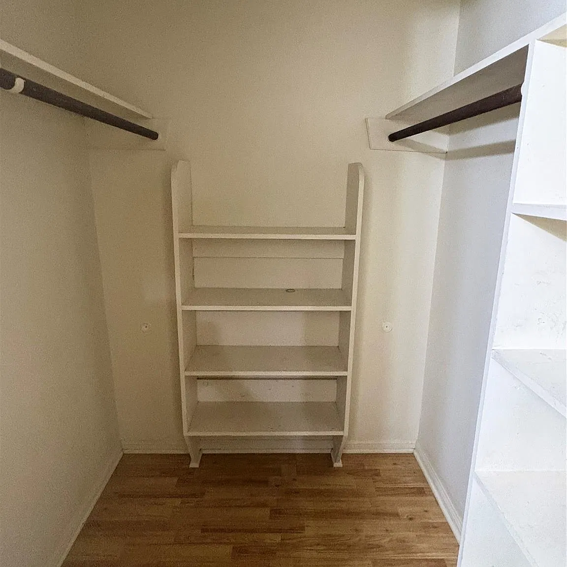 3 bed, 2.0 bath, 1566 sqft, $2,000 — Photo 4