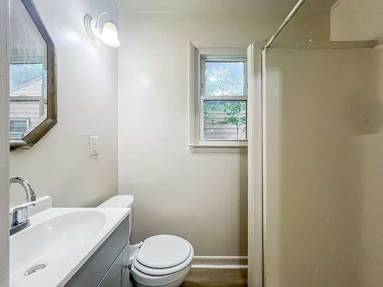 2303 Maclin Cir — Photo 14