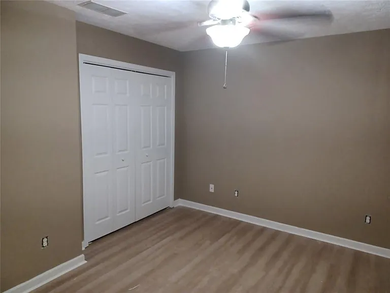 6110 Lakeside Ct — Photo 11
