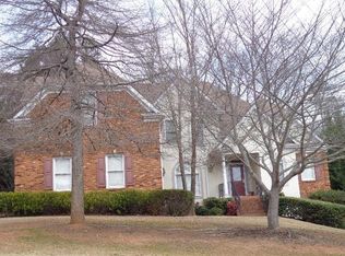 660 Links View Dr, Sugar Hill, GA 30518