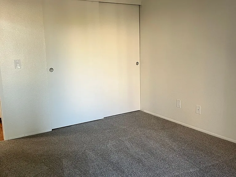 One park Apartments — Photo 23