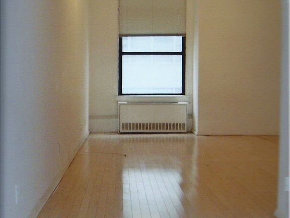 5th image of 242 Madison Ave #3D