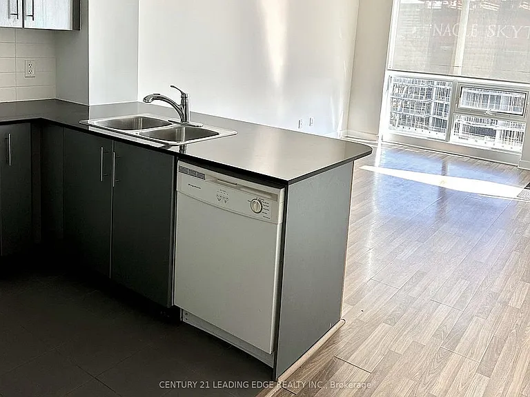 12 Yonge St #2203 — Photo 8