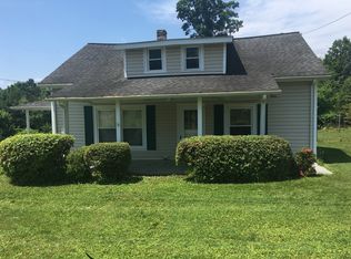 17458 Leesville Rd, Evington, VA 24550