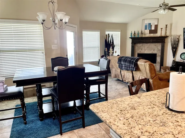 6174 Baggins St, Fort Worth, TX 76179
