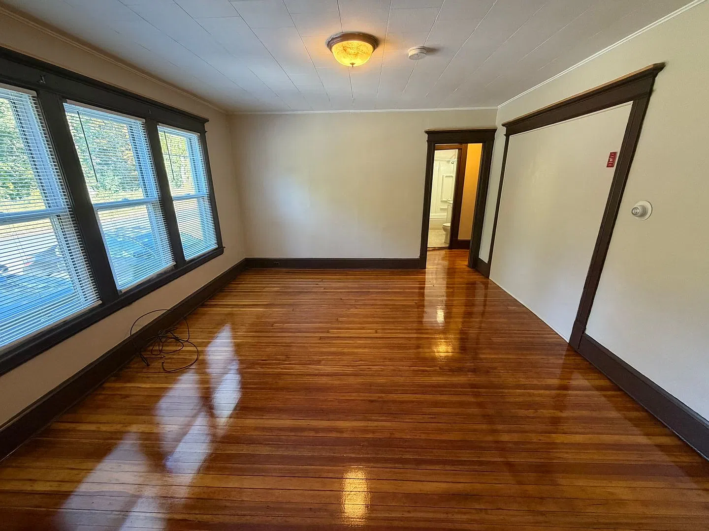 130 Valley View — Photo 2