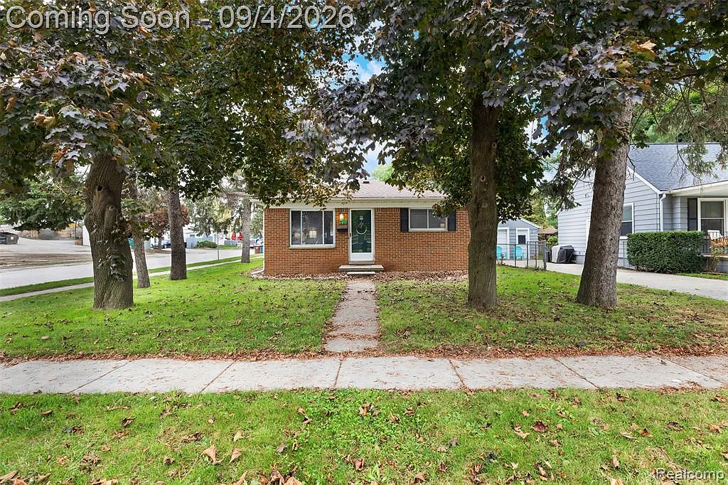 2 bed, 1.0 bath, 850 sqft, $1,600 — Photo 1