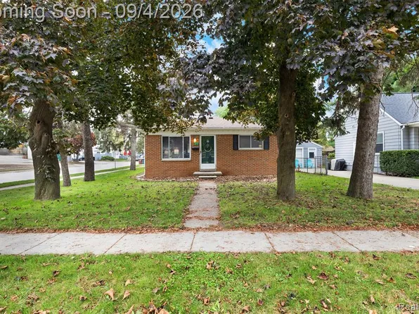 796 Adams St, Plymouth, MI 48170