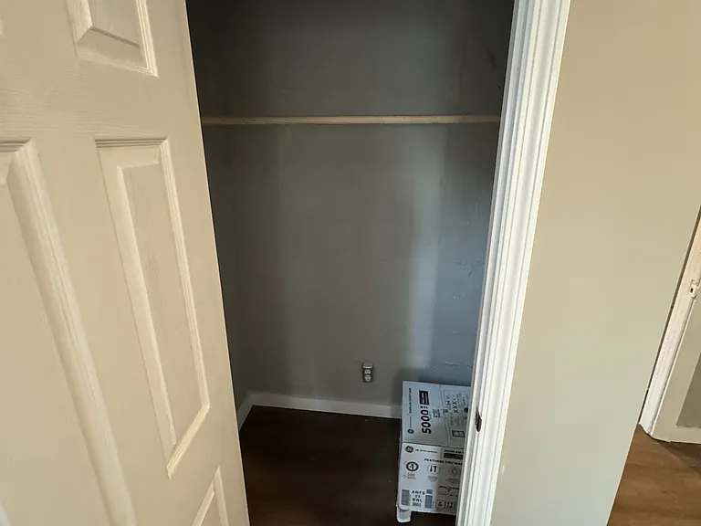 615 Lincoln St S #1 — Photo 6