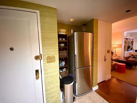 Rented by R New York | media 10