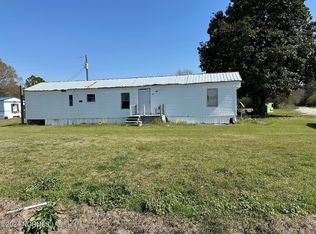 488 Isham Frederick Rd, Magnolia, NC 28453