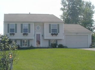 630 Cranberry Ln, Macedon, NY 14502