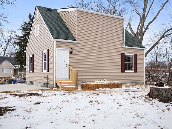 5th image of 2044 Brentnell Ave