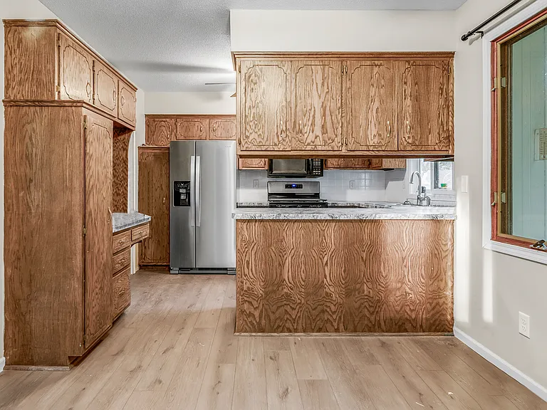 7416 Candlewood Dr N — Photo 5