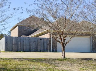 999 Muirfield Dr, Starkville, MS 39759