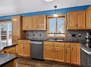 560 Albion Pl, Maple Lake, MN 55358