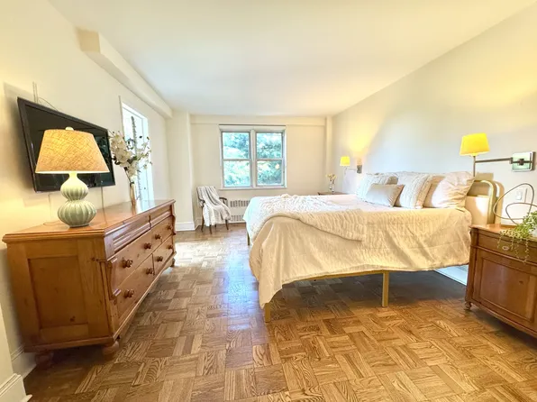 3135 Johnson Avenue image 8 of 15