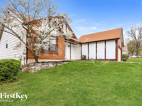 2nd image of 221 Brookmont Farm Ct