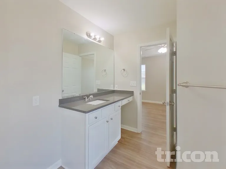 1221 Grace Ct — Photo 9