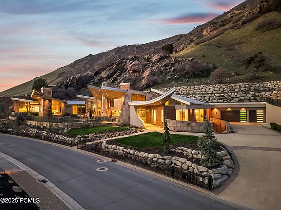 4th image of 4141 E Canyon Estate Dr
