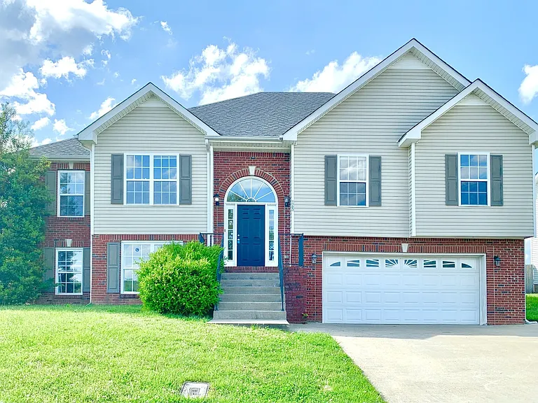 1724 Flagstone Dr — Photo 1
