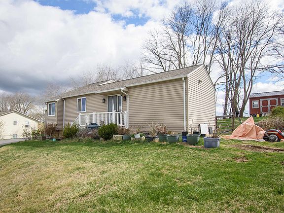 5th image of 1426 Sandy Cir