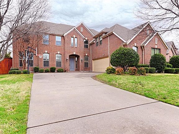 3rd image of 2541 Mosswood Dr