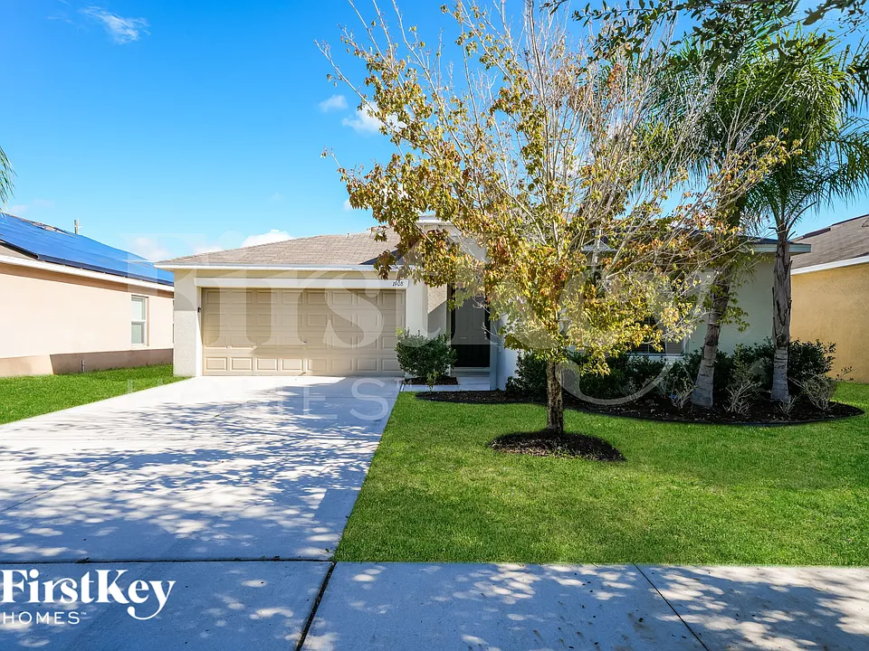 1908 Broad Winged Hawk Dr