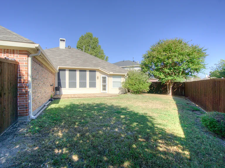 4909 Clove Ct — Photo 26