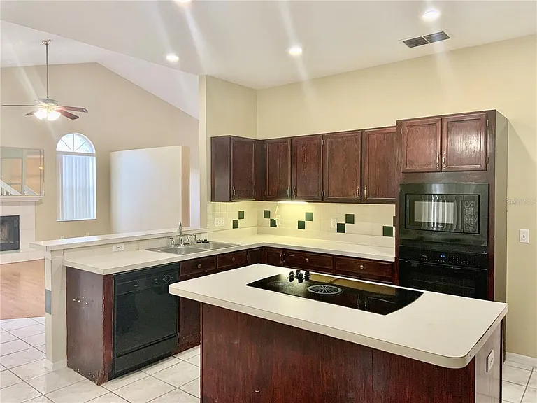 3878 Kingston Oaks Cv — Photo 7