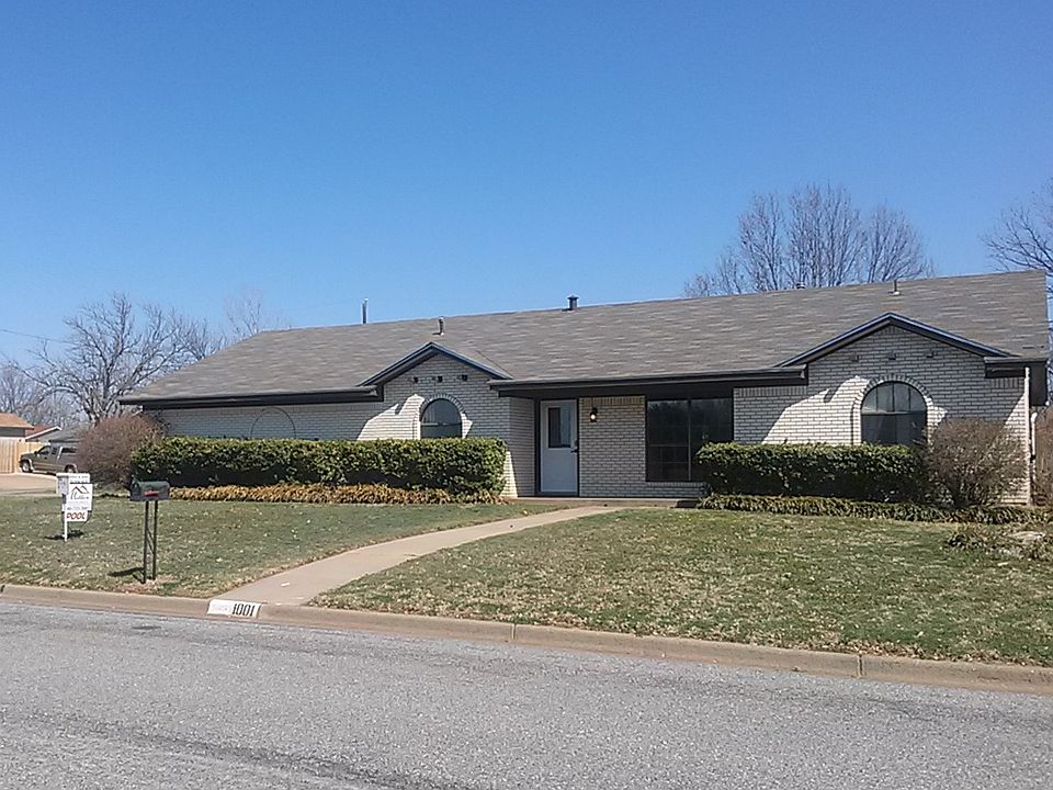 1001 Sugarbush Ln