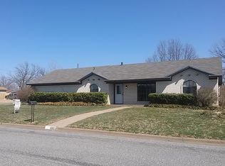 1001 Sugarbush Ln, Burkburnett, TX 76354