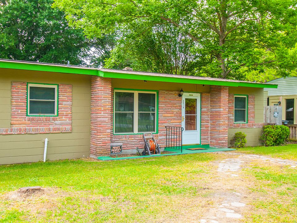 1st image of 2518 Primrose Ave
