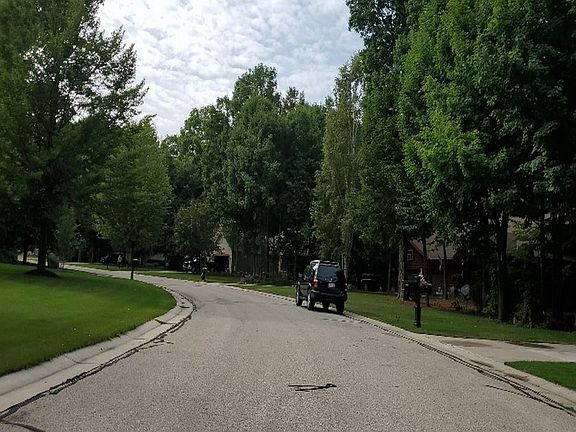 4th image of W196N11394 Shadow Wood Ln #D