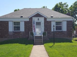 9114 Overton Dr, Saint Louis, MO 63123