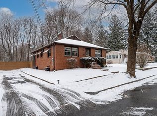 43 Dutton St, Worcester, MA 01610