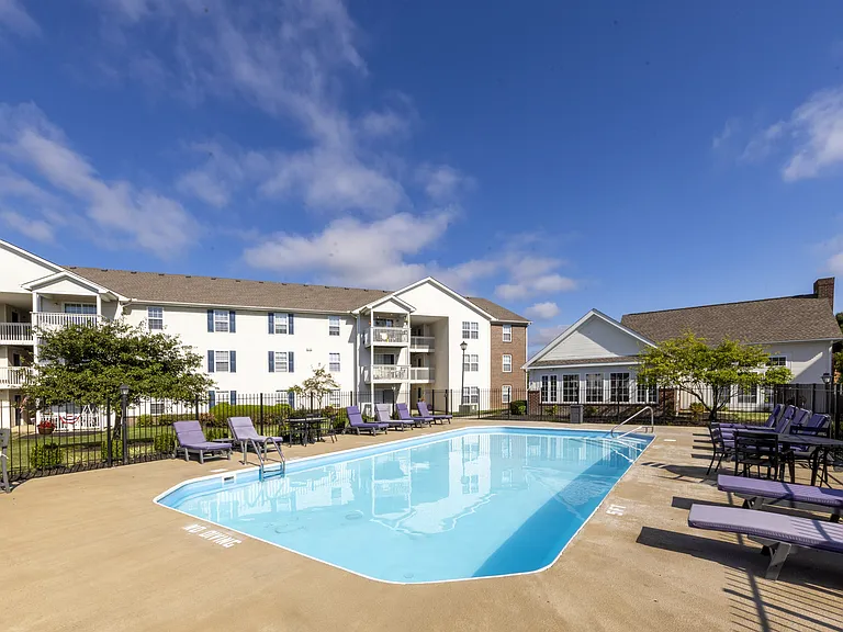 Trinity Lakes Apartments — Photo 9