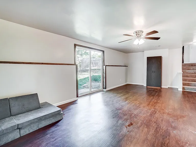 4216 Silver Oak St — Photo 22