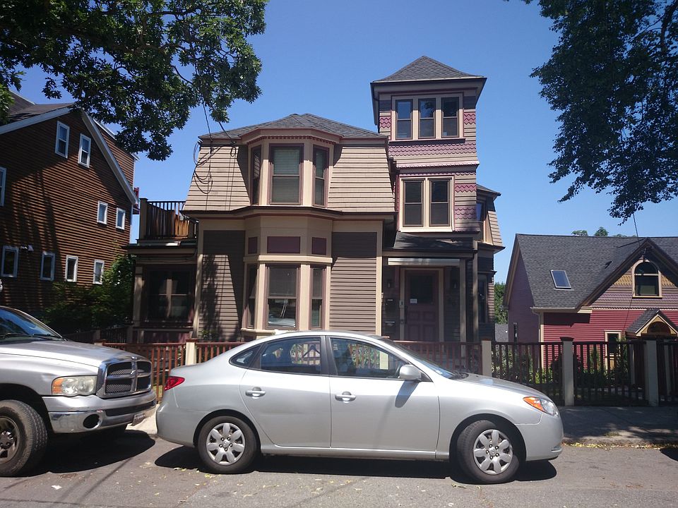 Building Photo 3