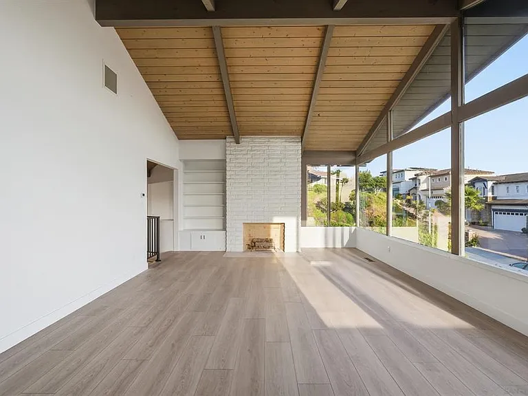 934 Candlelight Pl — Photo 3